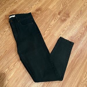 Unpublished size 28 green skinny Jean